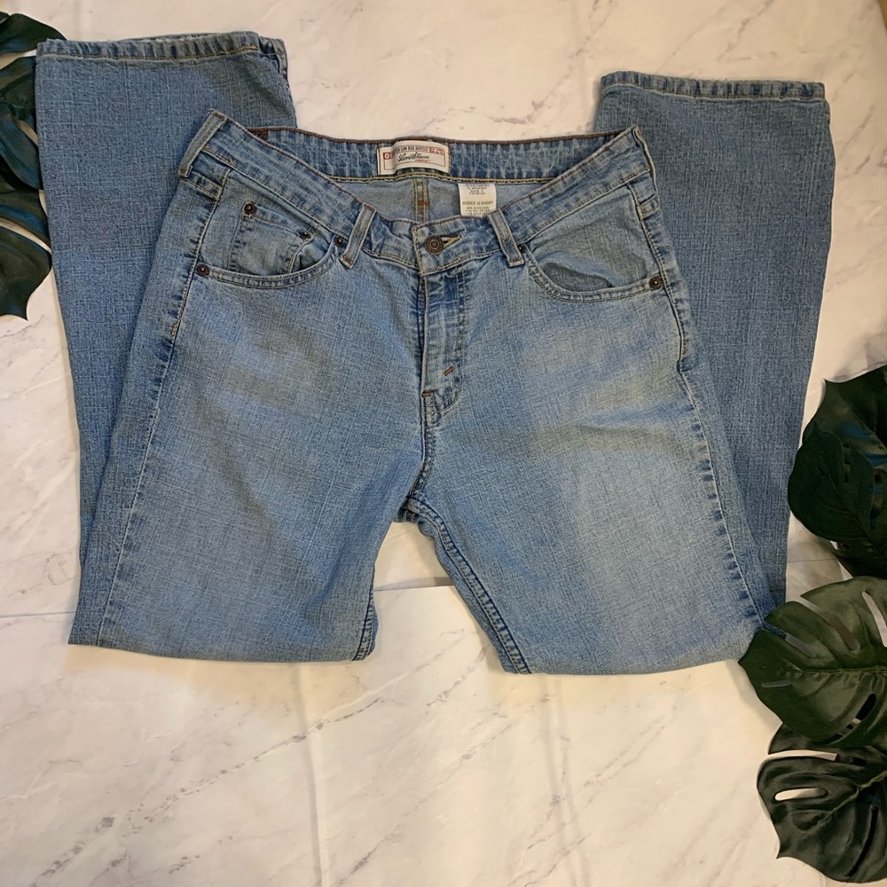 Vintage Levi Strauss Low Rise Bootcut Sz 10 Short